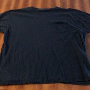 Black pocket t-shirt